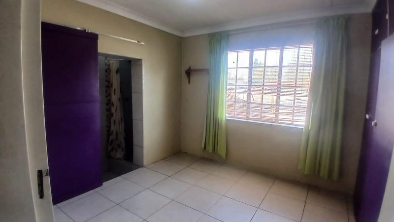 5 Bedroom Property for Sale in Uitsig Free State